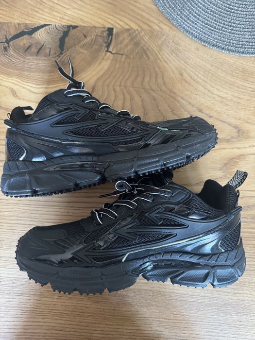 Off white be right back sneakersy black