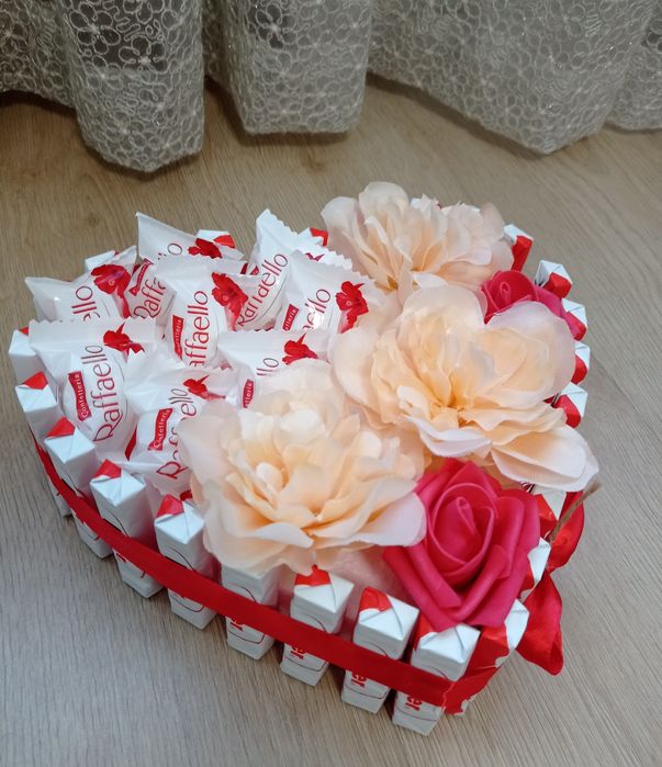 Солодкий букет із квітами