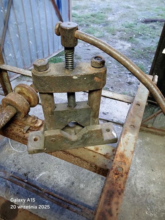 Imadło do gwintowania rur