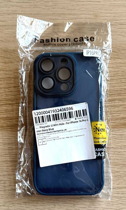 Etui iPhone 16 Pro MagSafe z osłoną aparatu półprzezroczyste navy blue