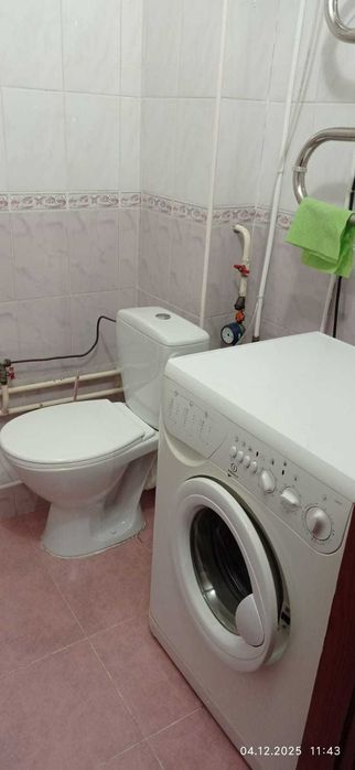 продам свою 1-кімн квартиру на проспекті Лісовий 35