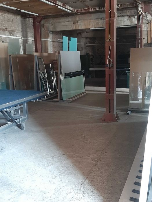 Продаж нежитлової будівлі в Новобавар р-ну  м.Вокзальна - 1832,2 кв.м.