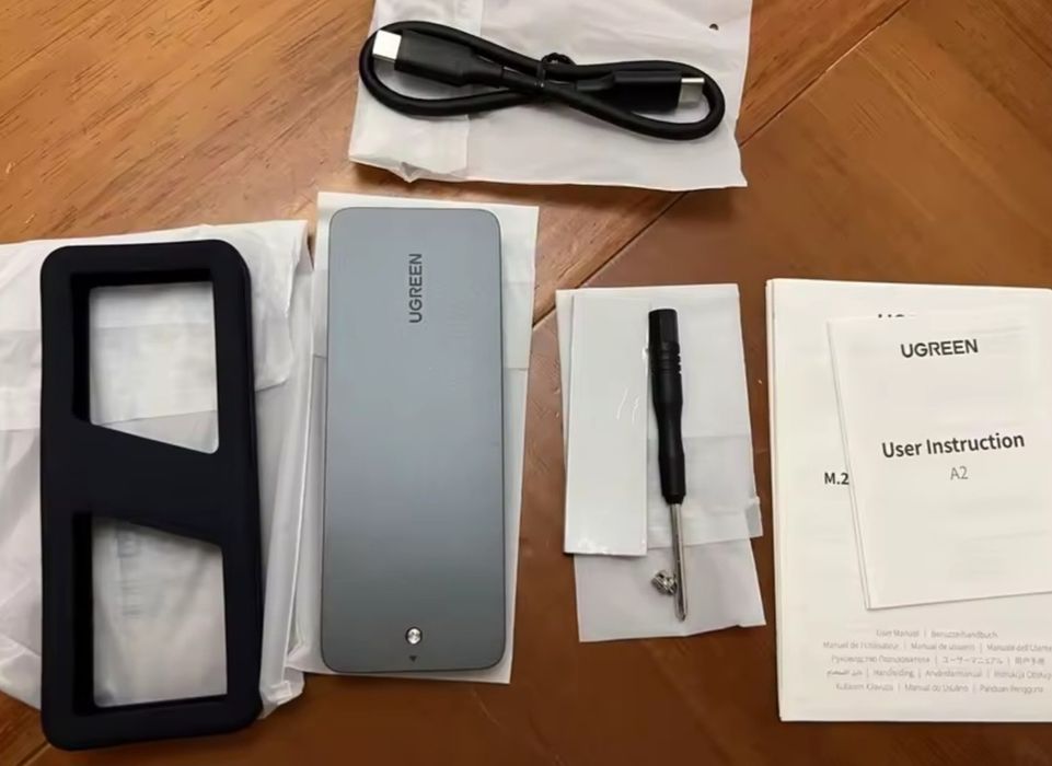 зовнішній карман для SSD M2 NVMe Ugreen CM777 20Gbps USB3.2 TypeC