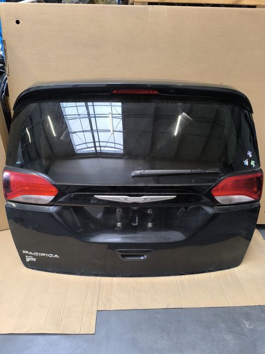 Klapa tył bagażnika Chrysler Pacifica