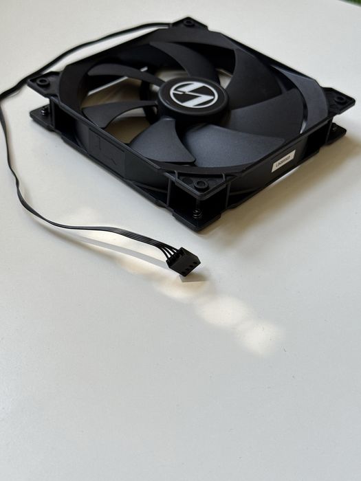 Wentylator LIAN LI 140 mm – nowy, wyjęty z obudowy(bez RGB)