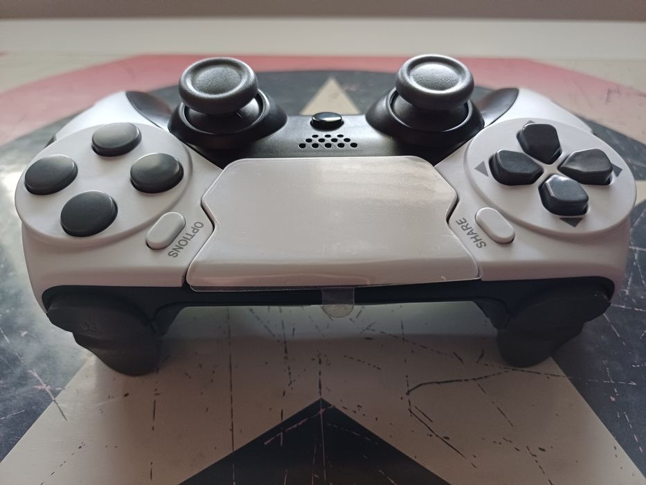 New White Wireless PS4 Controller64751287735041121