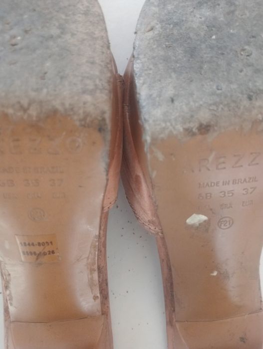 Sandálias Arezzo pele genuína cor nude