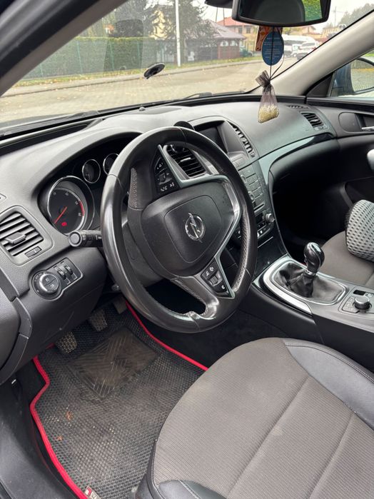 Opel Insignia 2.0 cdti, hak.