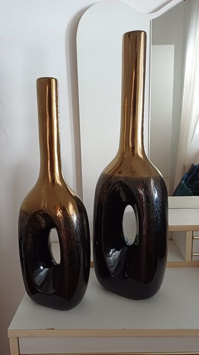 Conjunto de Jarras de louça