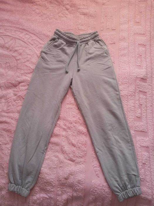 Женские спортивные штаны