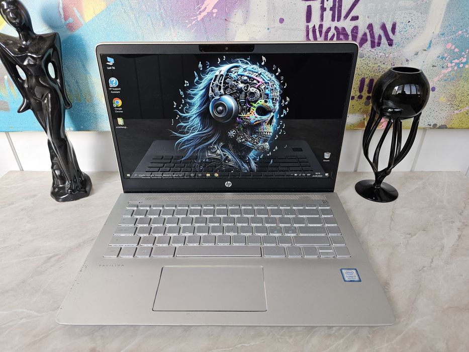 Ноутбук HP 14 (i7/8/256)