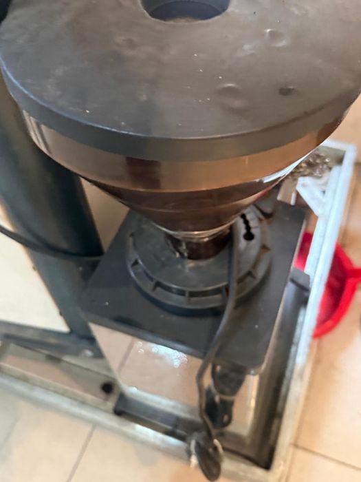 Máquina de café em bom estado