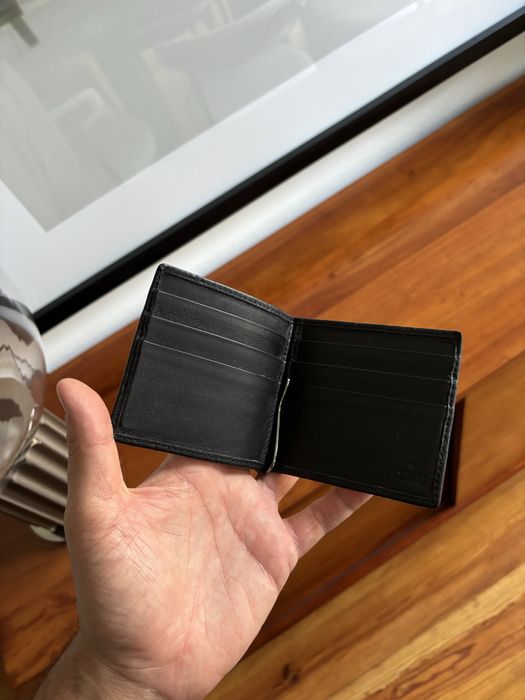 Carteira Gucci original com clip para notas