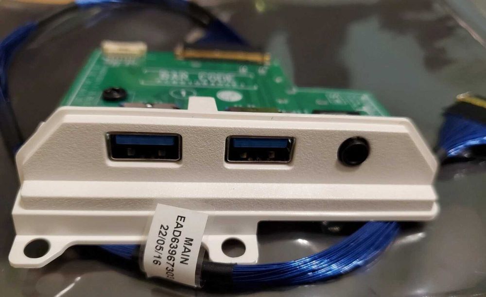 Placa Entrada USB/Áudio LG – Excelente Estado!