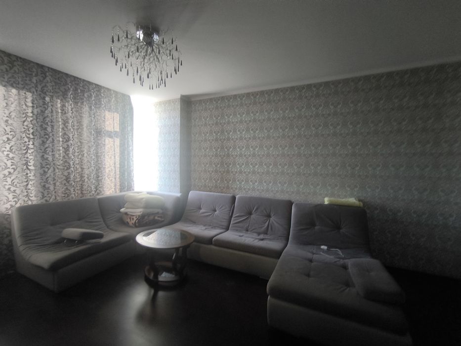 Продам 3 кімнатну квартиру Бровари Зелений кватал