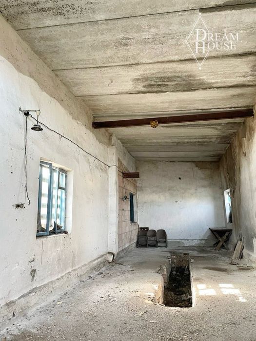 Продаж майногового комплексу