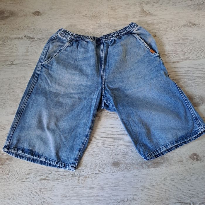 Męskie spodenki jeansowe