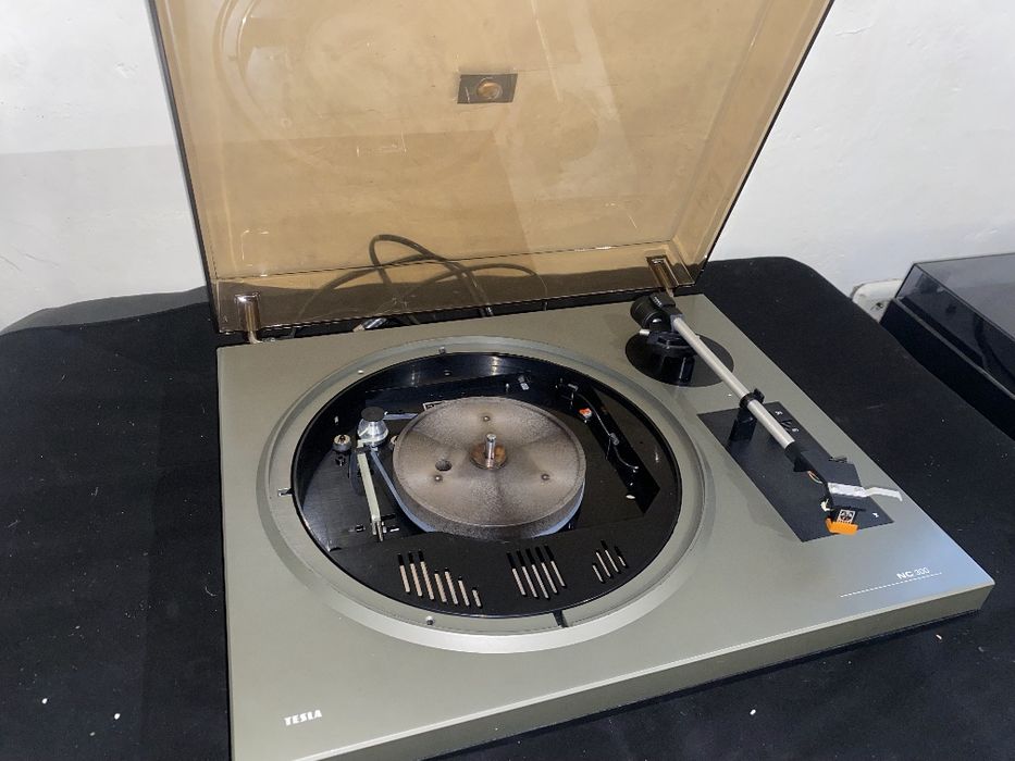 Gramofon Tesla NC300