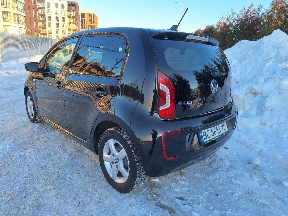 Продається електромобіль Volkswagen e-Up