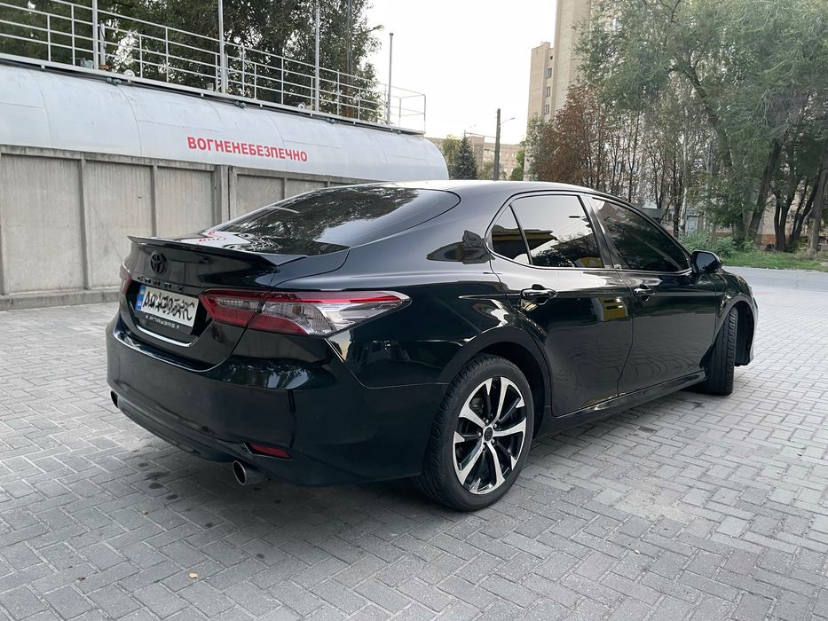 Toyota camry официал