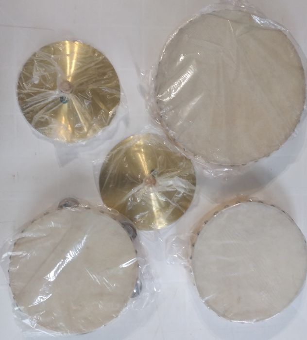 Instrumentos musicais - novos no saco original