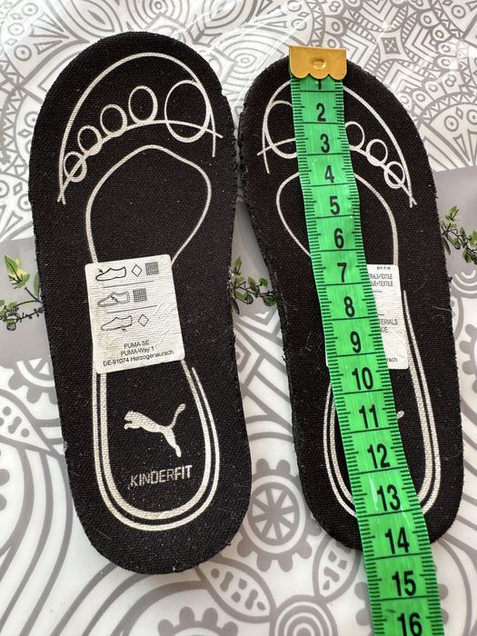 Продам детские кроссовки Puma