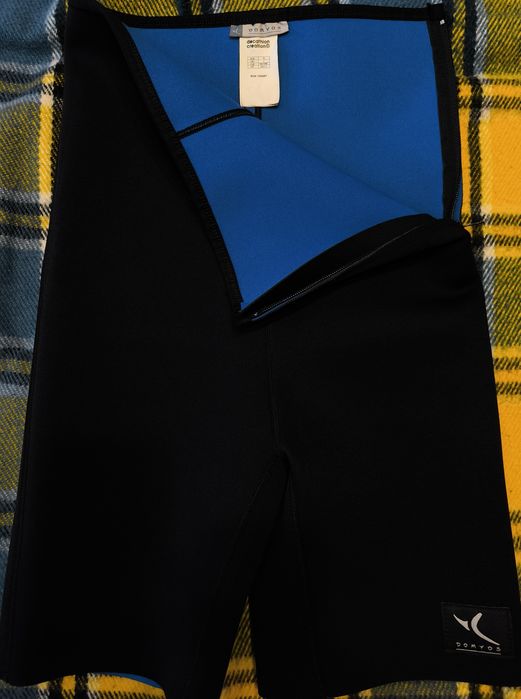 Bermudas de surf 100% Neoprene.