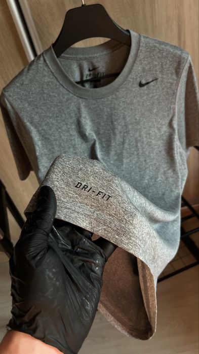 Спортивна футболка nike dri-fit