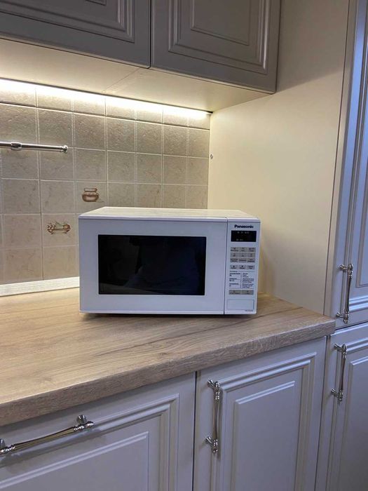 Мікрохвильова піч Panasonic NN-GT261WZPE