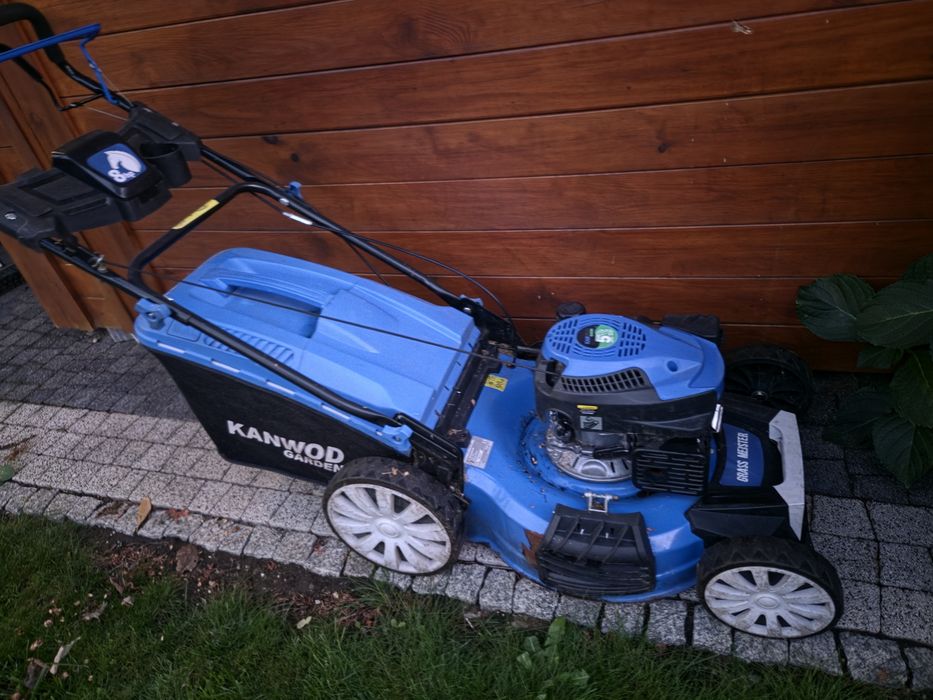 Kosiarka spalinowa Grass Meister 170 cm³ 51 cm 8 KM – uszkodzony napęd