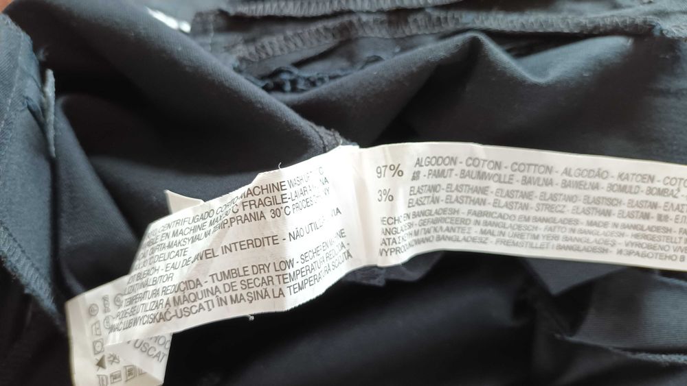 Calças pretas da Zara