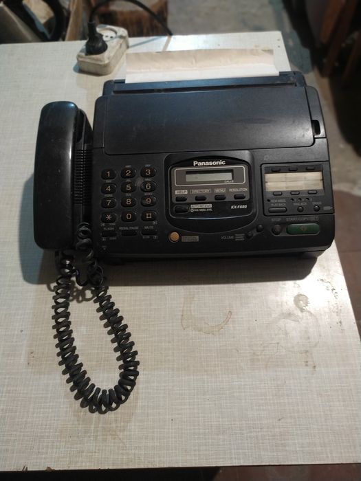 Продаю телефон факс