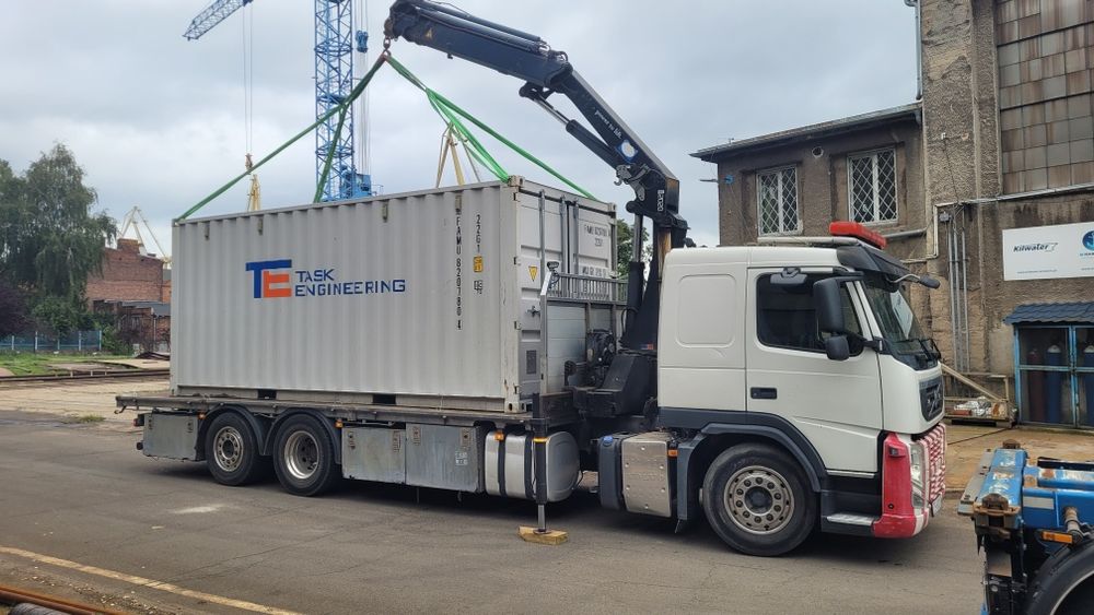 HDS usługi transportowe dźwig 12,5 m ładowność samochodu 12 ton