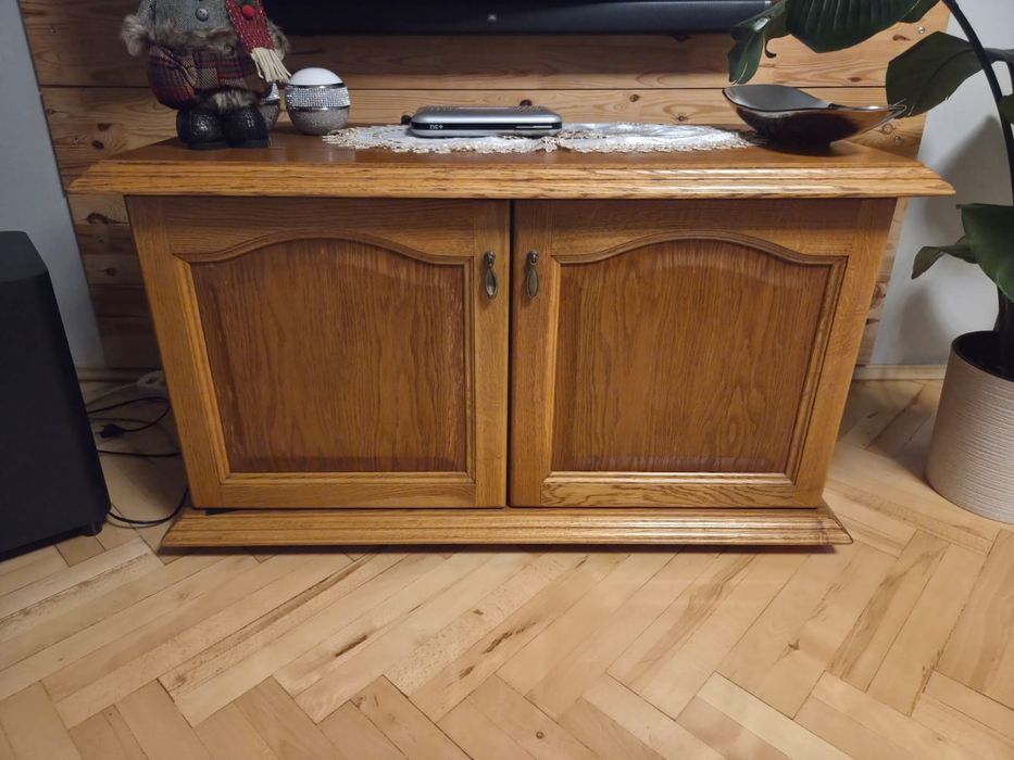 Szafka drewniana pod telewizor