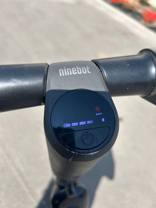 Електросамокат Ninebot KickScooter