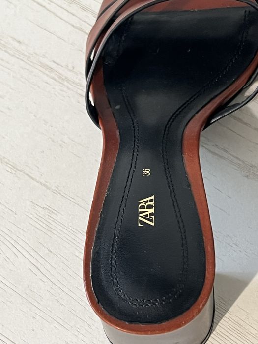 Шльопанці, босоніжки, шкіра, Zara