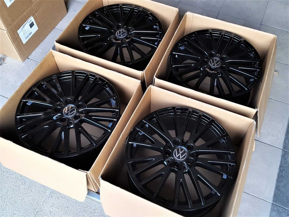 Alufelgi 18 5x112 VW Golf Passat Touran Caddy Jetta T-Roc Czarne 276#