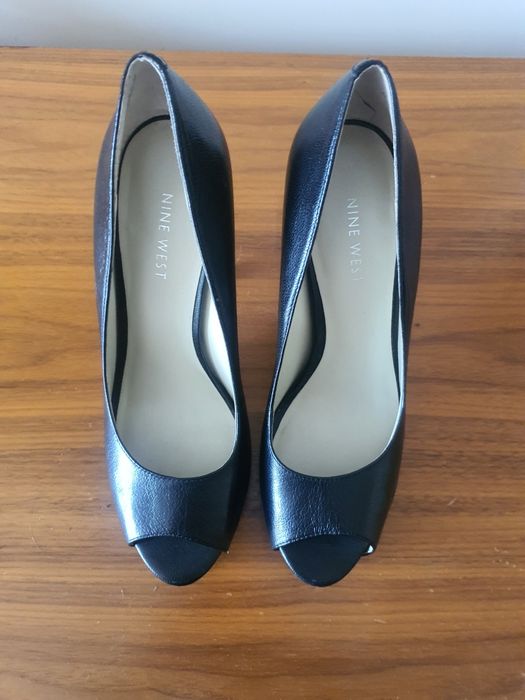 Sprzedam czarne, skórzane czułenka  firmy NINE WEST rozmiar 38