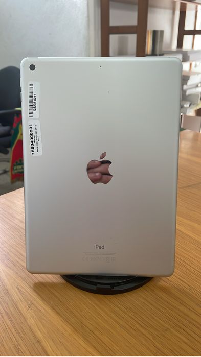 Apple iPad 9.7" 5TH GEN (2017) WI-FI