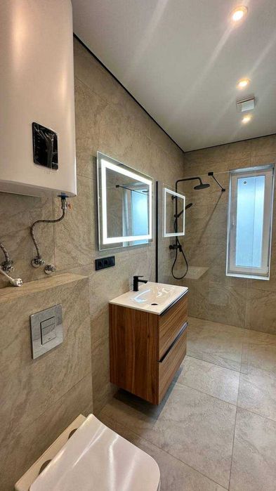 Будинок в зеленій локаціі.З РЕМОНТОМ І ТЕХНІКОЮ