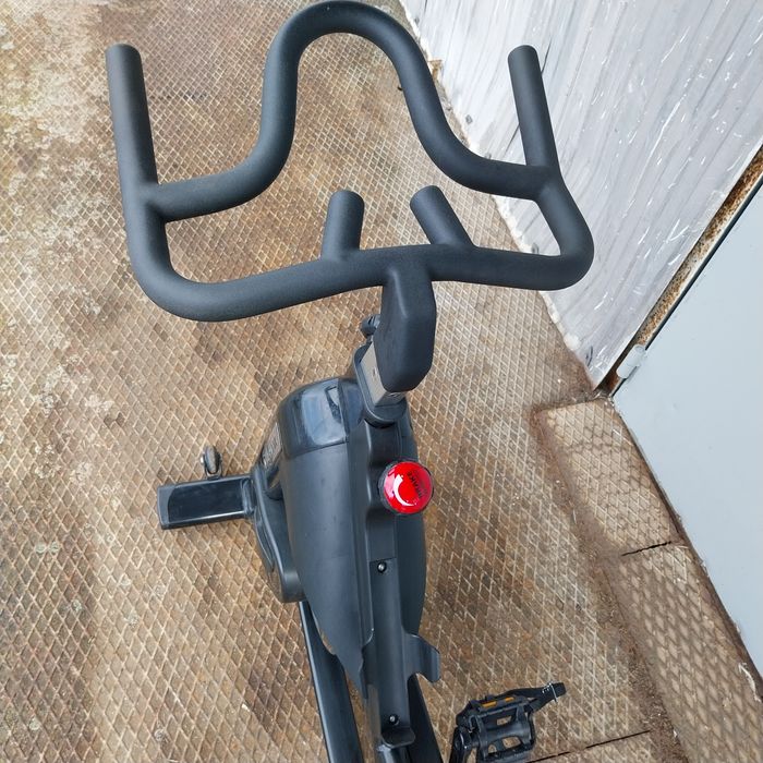 Rower spiningowy Tomahawk E-series, Koło 18 kg