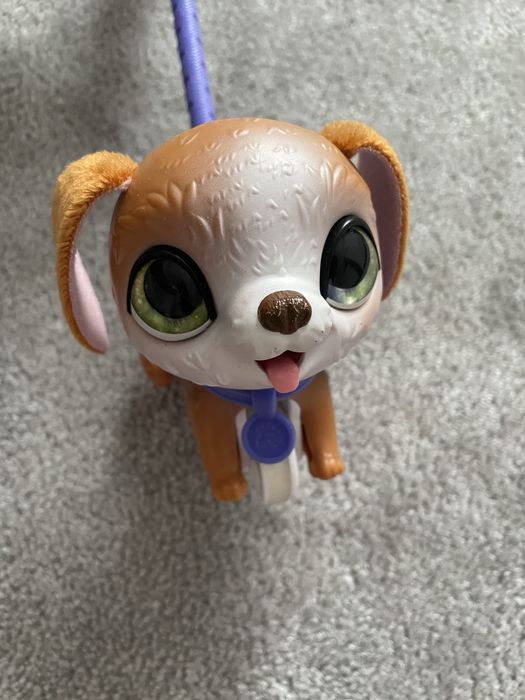 Игрушка интерактивная собачка на поводке FurReal Peealots