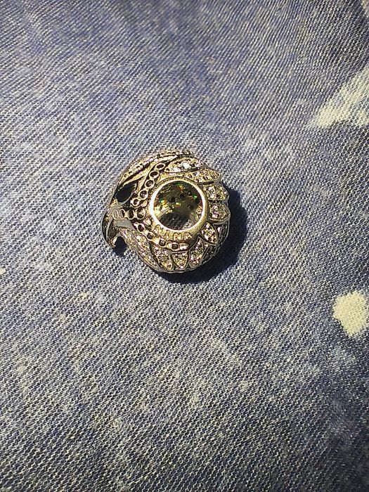 Шарм птах Nina Queen