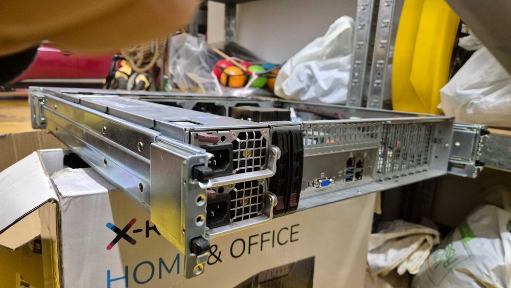 Serwer Supermicro R2 dual E5 SC826, 128 GB RAM ECC DDR4 LRDIMM 2400MHz