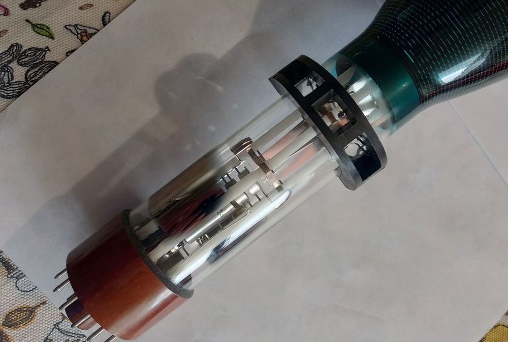 Трубка Электронно лучевая  для осциллографа