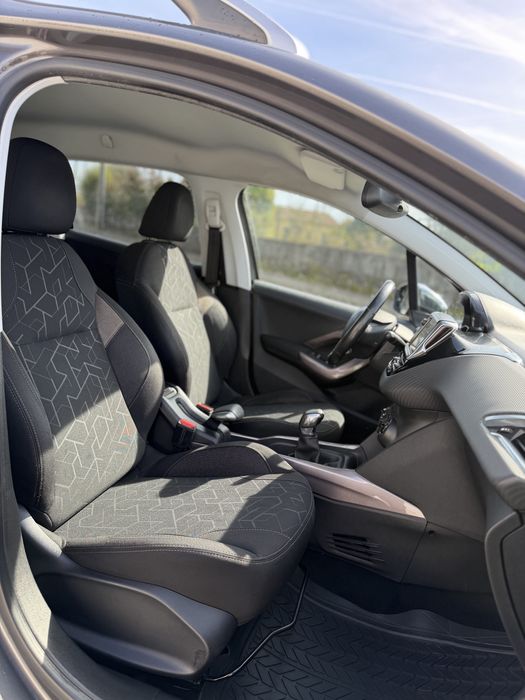 Peugeot 2008 1.2vti