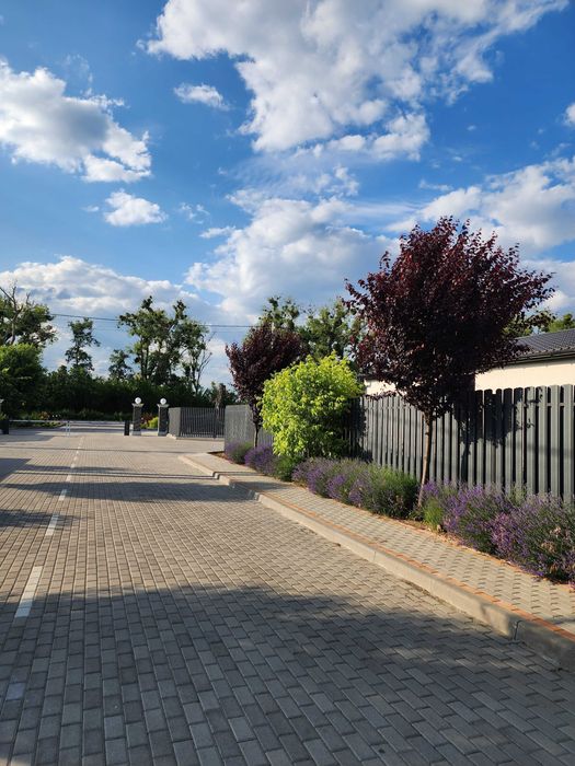 Забудовник. Продам будинок в передмісті столиці! Телефонуйте.