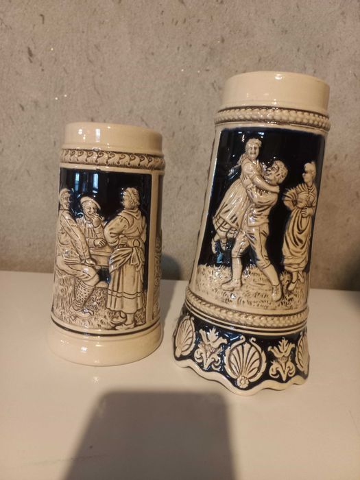 Canecas antigas alemãs de cerveja