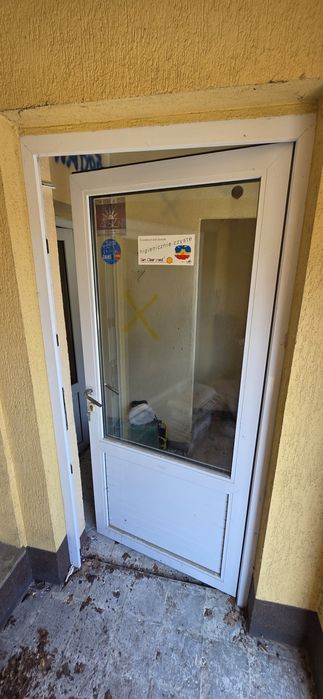 Drzwi okna pcv z roletami pcv używane