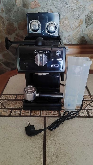 Máquina de café DeLonghi